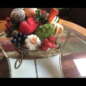 Pedestal dish centerpiece